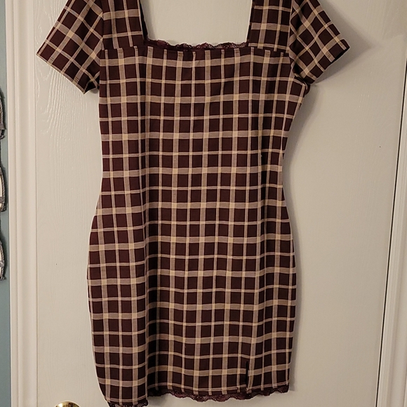 Dress - Picture 1 of 5